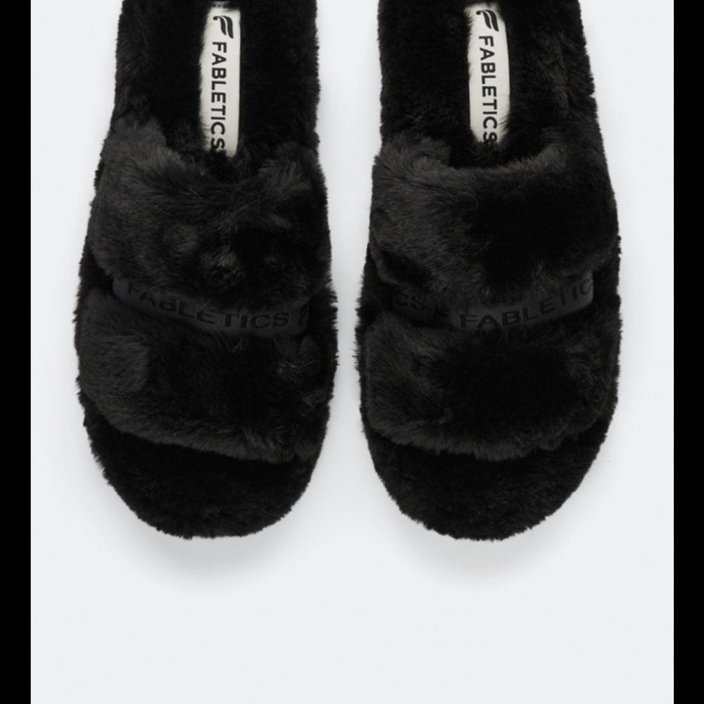 NEW FABLETICS Cozy Black Faux Fur Slides Sandals Size 10 - Picture 3 of 10